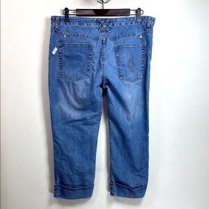 (H1) Baby Phat cut Vintage wide leg capri jeans size 15 large.